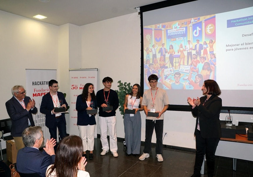 Tercer premi per a l'equip de la Facultat d’Economia en la Hackathon Interuniversitària Comunitat Valenciana Fundació MAPFRE